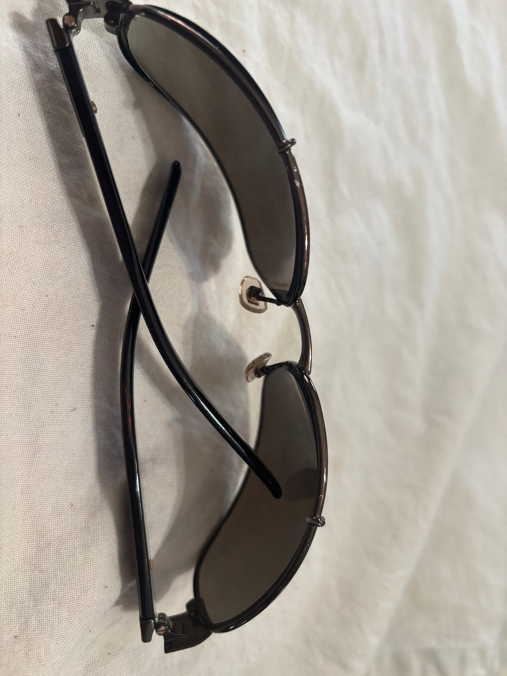 Gucci Black and Dark Gray Logo Accent Sunglasses - Picture 5 of 7
